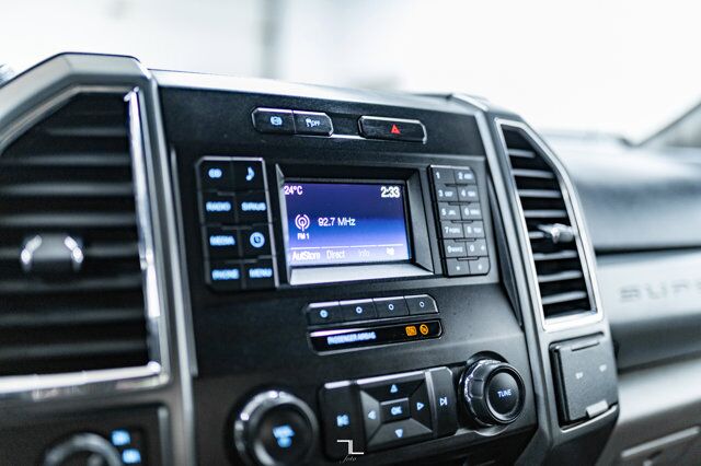 2018 Ford F-350 4x4 Crew Cab XLT Longbox Diesel BCam Red Deer AB