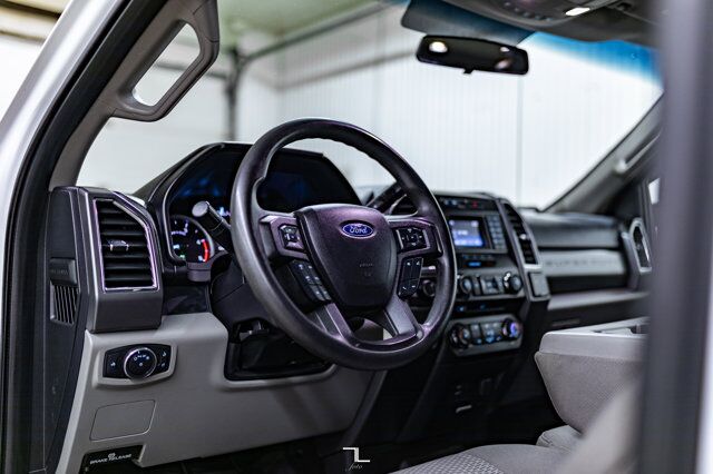 2018 Ford F-350 4x4 Crew Cab XLT Longbox Diesel BCam Red Deer AB