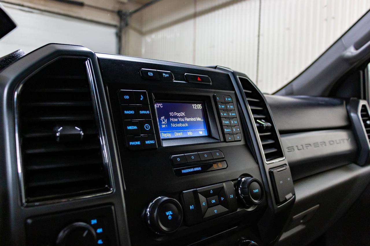 2018 Ford F-350 4x4 Crew Cab XLT Longbox Diesel Red Deer AB