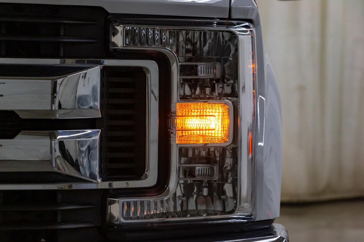 2018 Ford F-350 4x4 Crew Cab XLT Longbox Diesel Red Deer AB