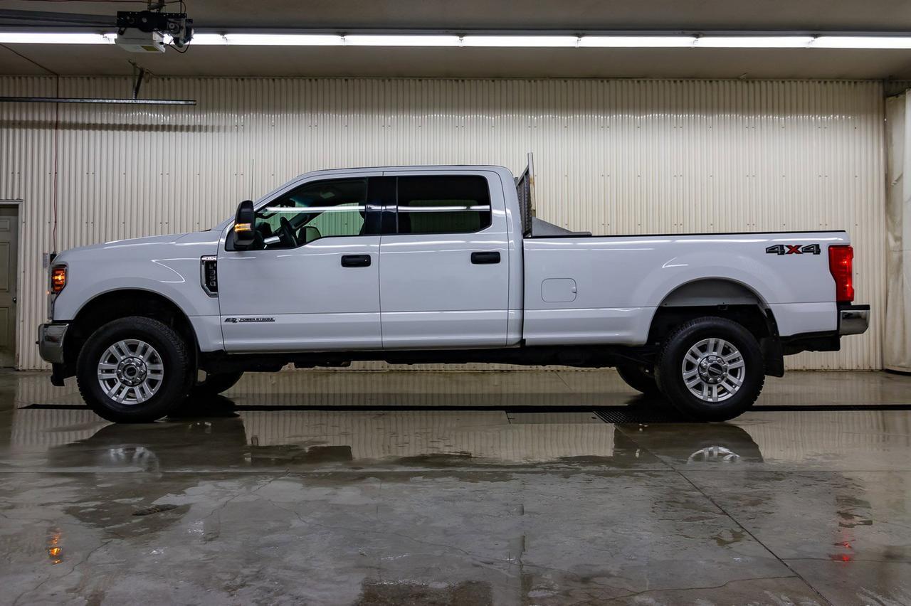 2018 Ford F-350 4x4 Crew Cab XLT Longbox Diesel Red Deer AB