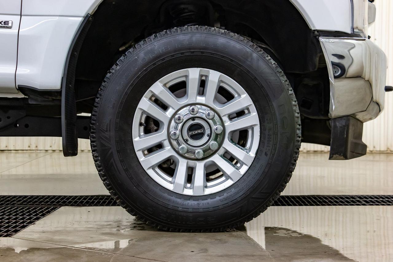 2018 Ford F-350 4x4 Crew Cab XLT Longbox Diesel Red Deer AB