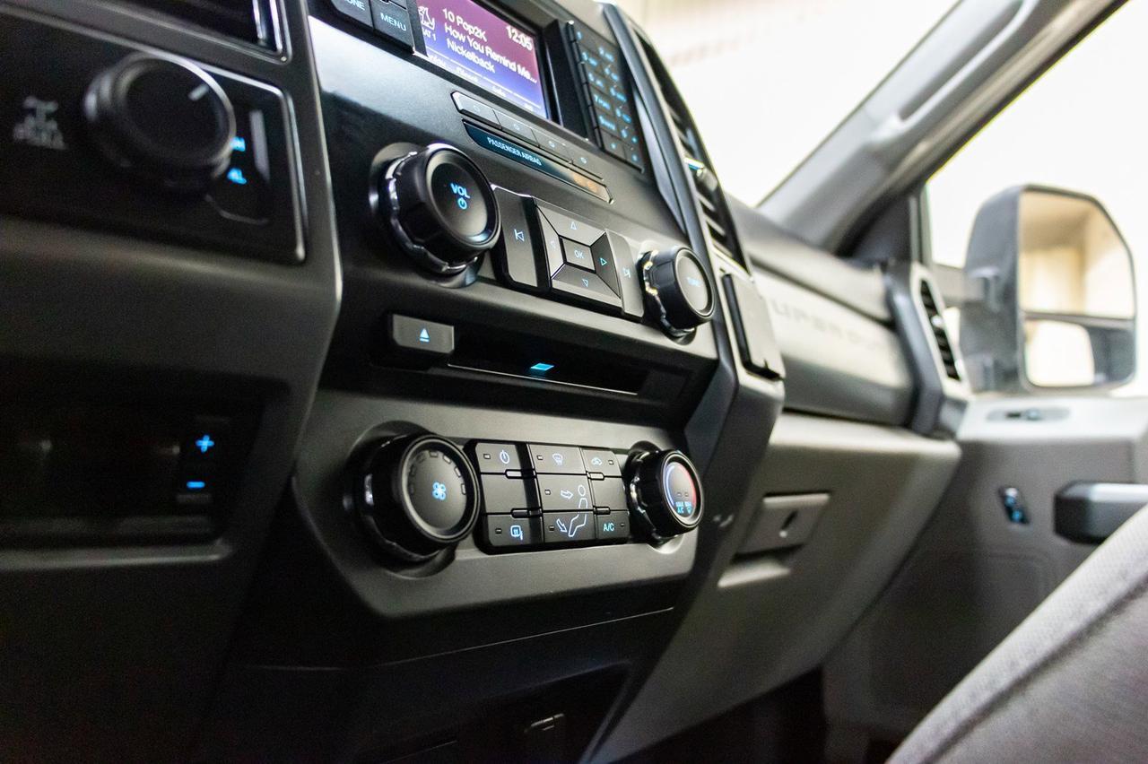 2018 Ford F-350 4x4 Crew Cab XLT Longbox Diesel Red Deer AB