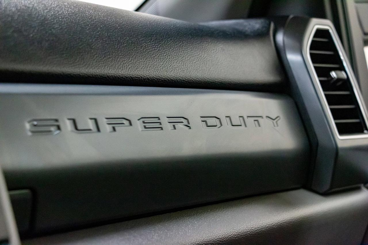 2018 Ford F-350 4x4 Crew Cab XLT Longbox Diesel Red Deer AB