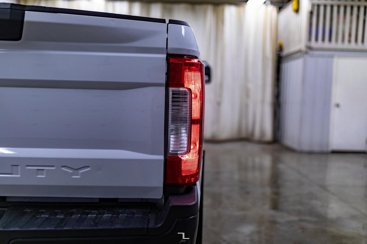 2018 Ford F-350 4x4 Reg Cab XL Longbox Diesel Red Deer AB