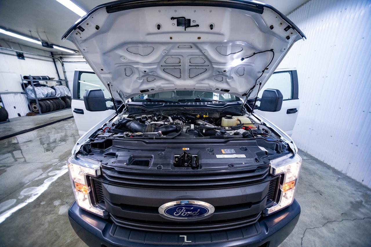 2018 Ford F-350 4x4 Reg Cab XL Longbox Diesel Red Deer AB