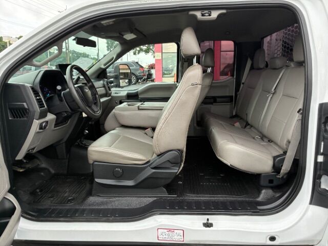2018 Ford F-350 Chassis XL Extended Cab w/Rear Doors DRW Dallas NC