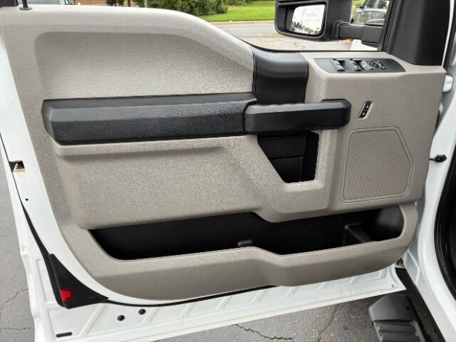 2018 Ford F-350 Chassis XL Extended Cab w/Rear Doors DRW Charlotte NC