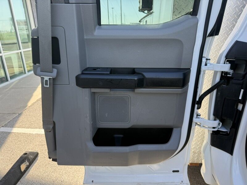 2018 Ford F-350 DRW 4x4 Utility w/ 3203 Auto Crane XL Collinsville OK