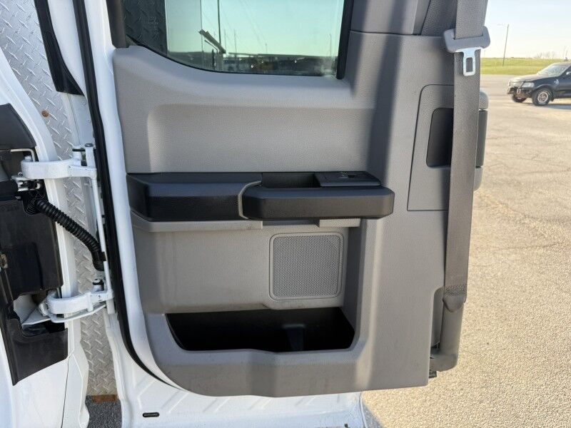 2018 Ford F-350 DRW 4x4 Utility w/ 3203 Auto Crane XL Collinsville OK