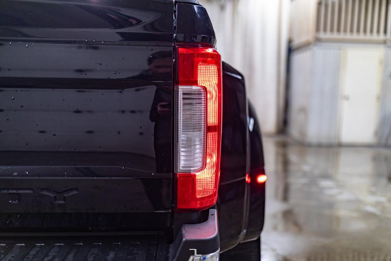 2018 Ford F-450 4x4 Crew Cab Lariat Dually Diesel Leather Roof Nav Red Deer AB