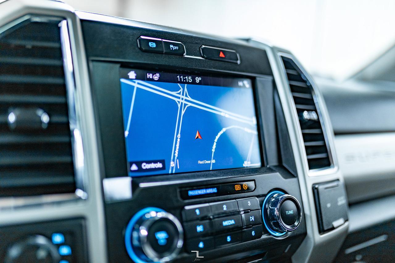 2018 Ford F-450 4x4 Crew Cab Lariat Dually Diesel Leather Roof Nav Red Deer AB