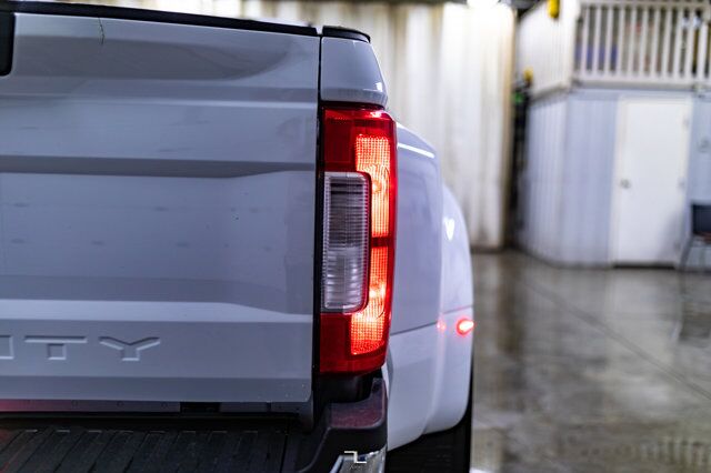 2018 Ford F-450 4x4 Crew Cab XLT Dually Diesel Red Deer AB