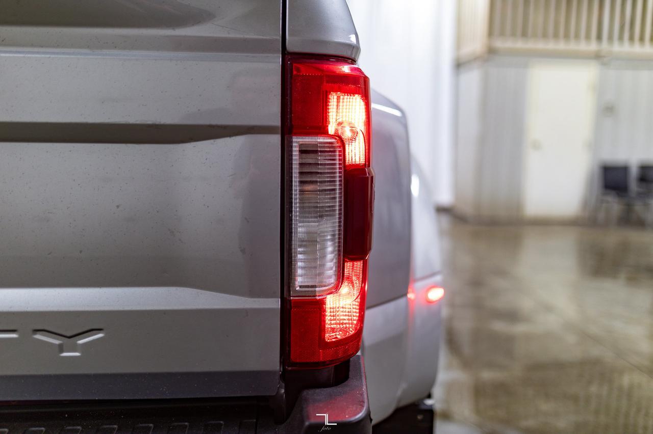 2018 Ford F-450 4x4 Crew Cab XLT FX4 Dually Diesel Nav BCam Red Deer AB