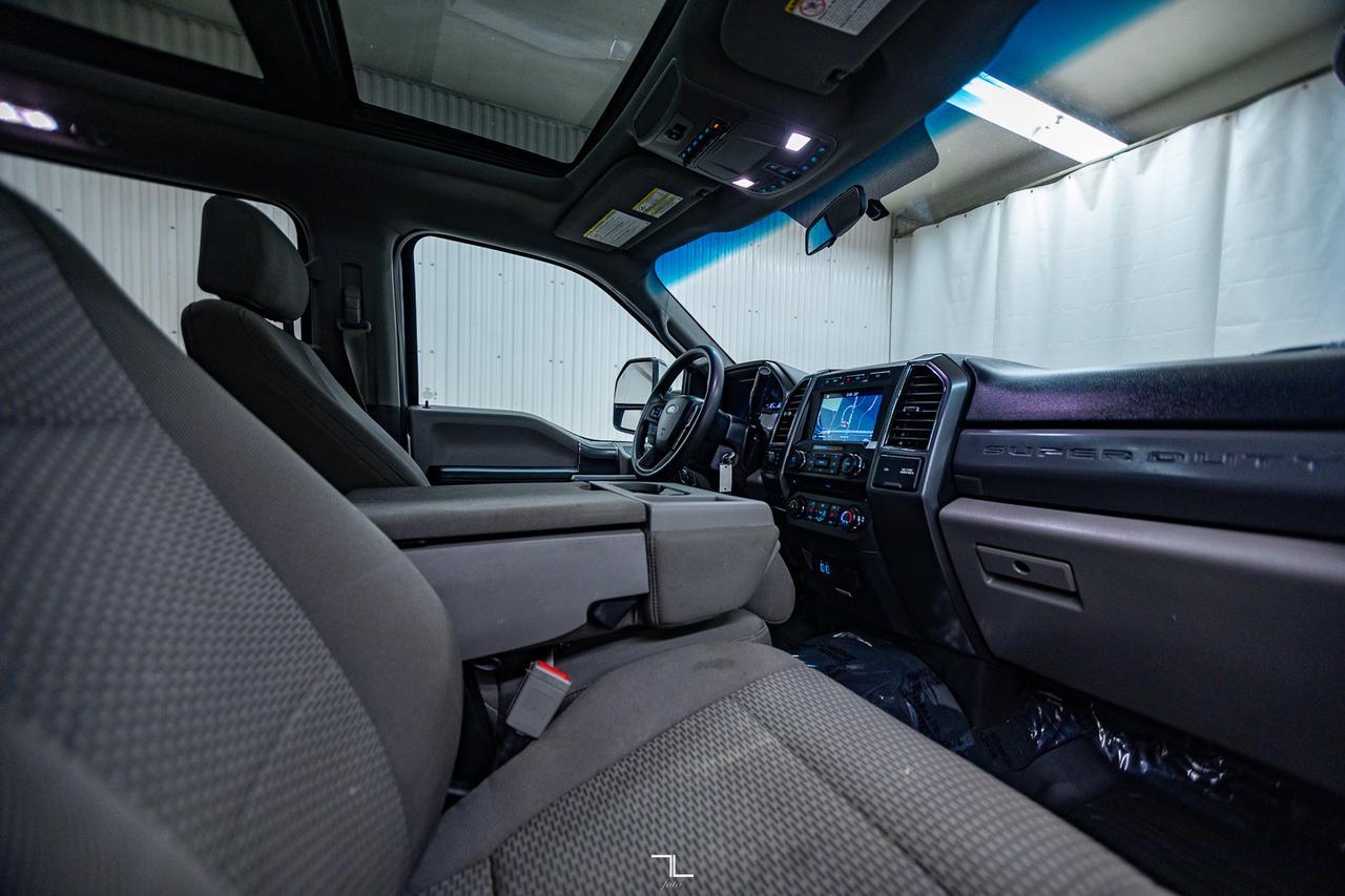 2018 Ford F-450 4x4 Crew Cab XLT FX4 Dually Diesel Nav BCam Red Deer AB