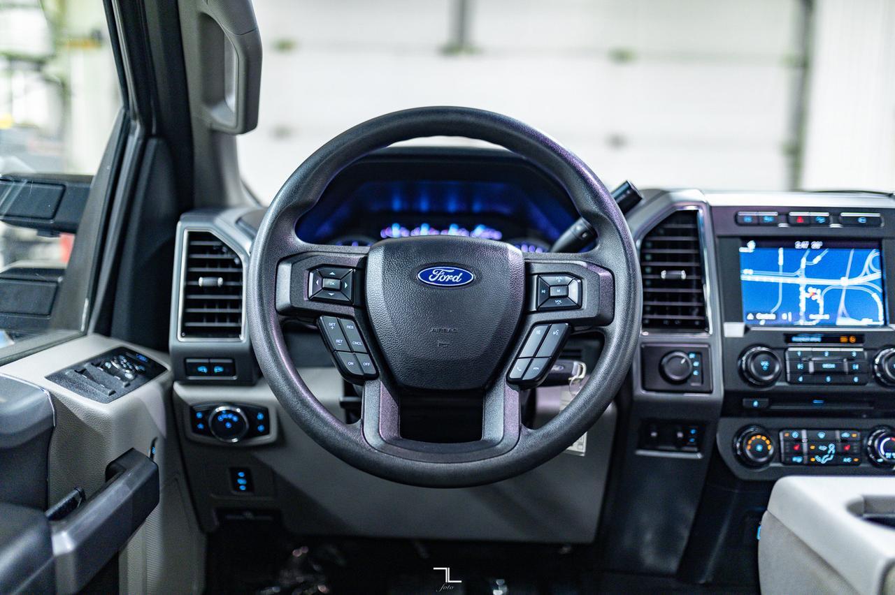 2018 Ford F-450 4x4 Crew Cab XLT FX4 Dually Diesel Nav BCam Red Deer AB