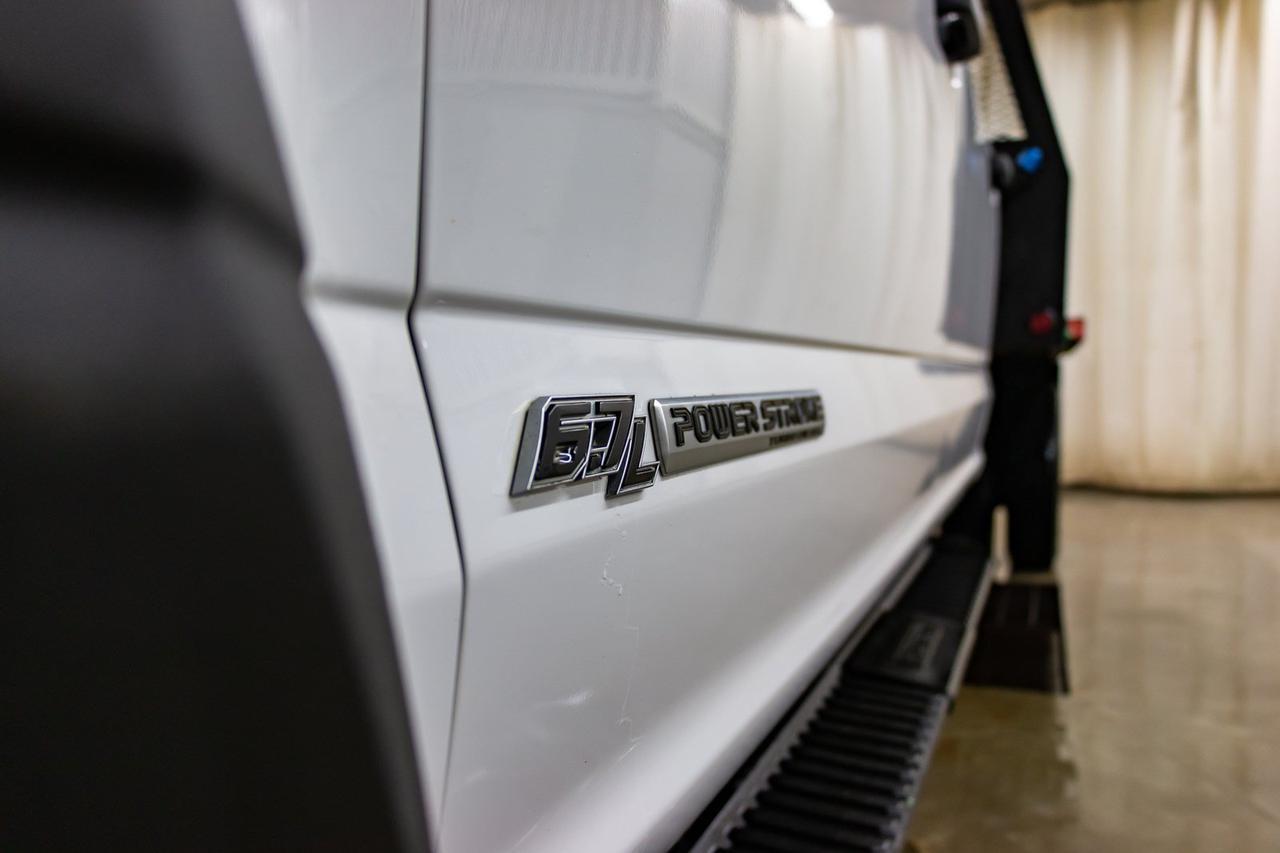 2018 Ford F-550 4x4 Crew Cab XLT Deck Diesel Red Deer AB