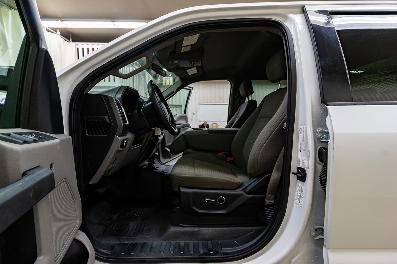 2018 Ford F-550 4x4 Crew Cab XLT Deck Diesel Red Deer AB