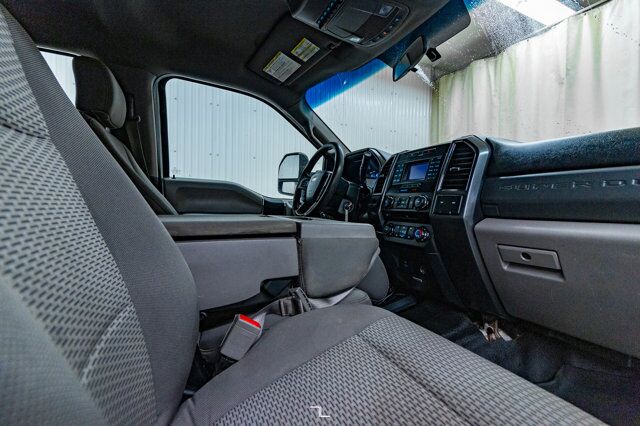 2018 Ford F-550 4x4 Crew Cab XLT Deck Red Deer AB