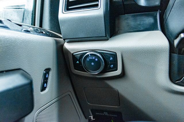 2018 Ford F-550 4x4 Crew Cab XLT Deck Red Deer AB