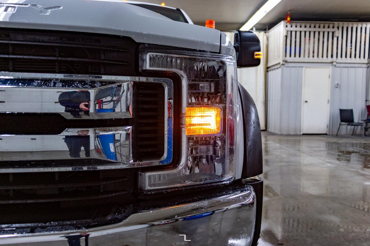 2018 Ford F-550 4x4 Crew Cab XLT Deck Red Deer AB