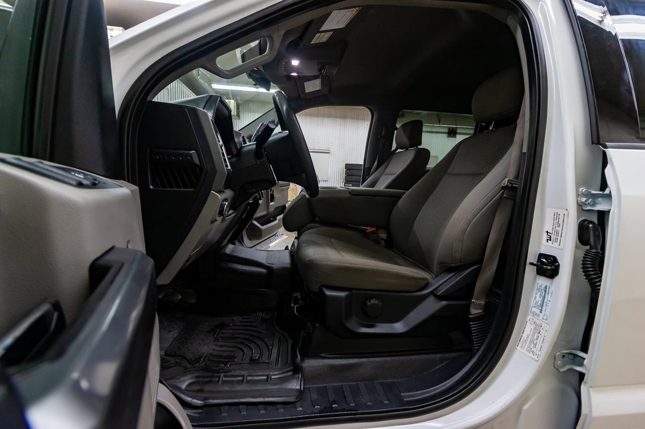 2018 Ford F-550 4x4 Crew Cab XLT Diesel Deck Red Deer AB