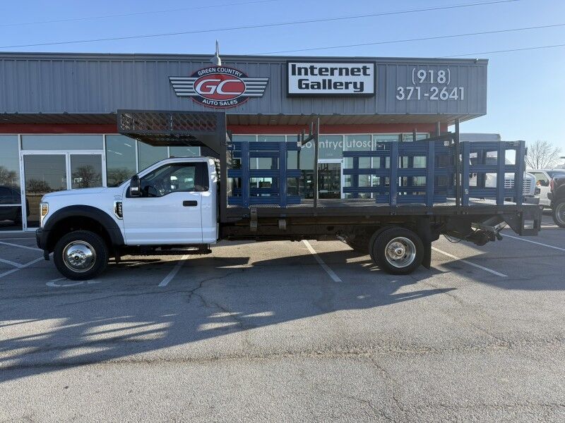2018 Ford F-550 4x4 V10 Flatbed