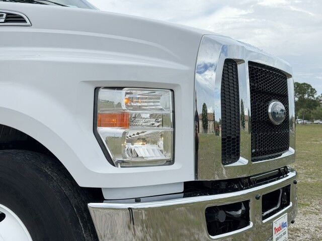 2018 Ford F-750 Super Duty 26' Dry Box Truck with 3,500 lbs. Palfinger Rail Gate Homestead FL