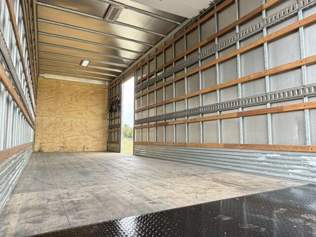 2018 Ford F-750 Super Duty 26' Dry Box Truck with 3,500 lbs. Palfinger Rail Gate Homestead FL