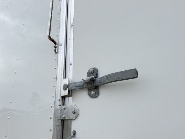 2018 Ford F-750 Super Duty 26' Dry Box Truck with 3,500 lbs. Palfinger Rail Gate Homestead FL