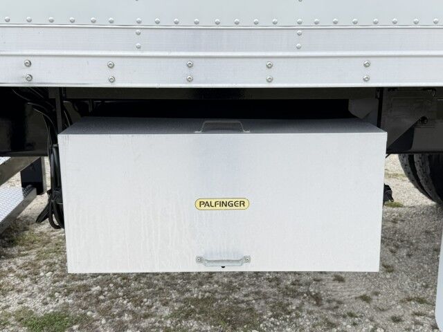 2018 Ford F-750 Super Duty 26' Dry Box Truck with 3,500 lbs. Palfinger Rail Gate Homestead FL