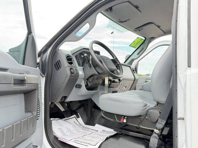 2018 Ford F-750 Super Duty 26' Dry Box Truck with 3,500 lbs. Palfinger Rail Gate Homestead FL