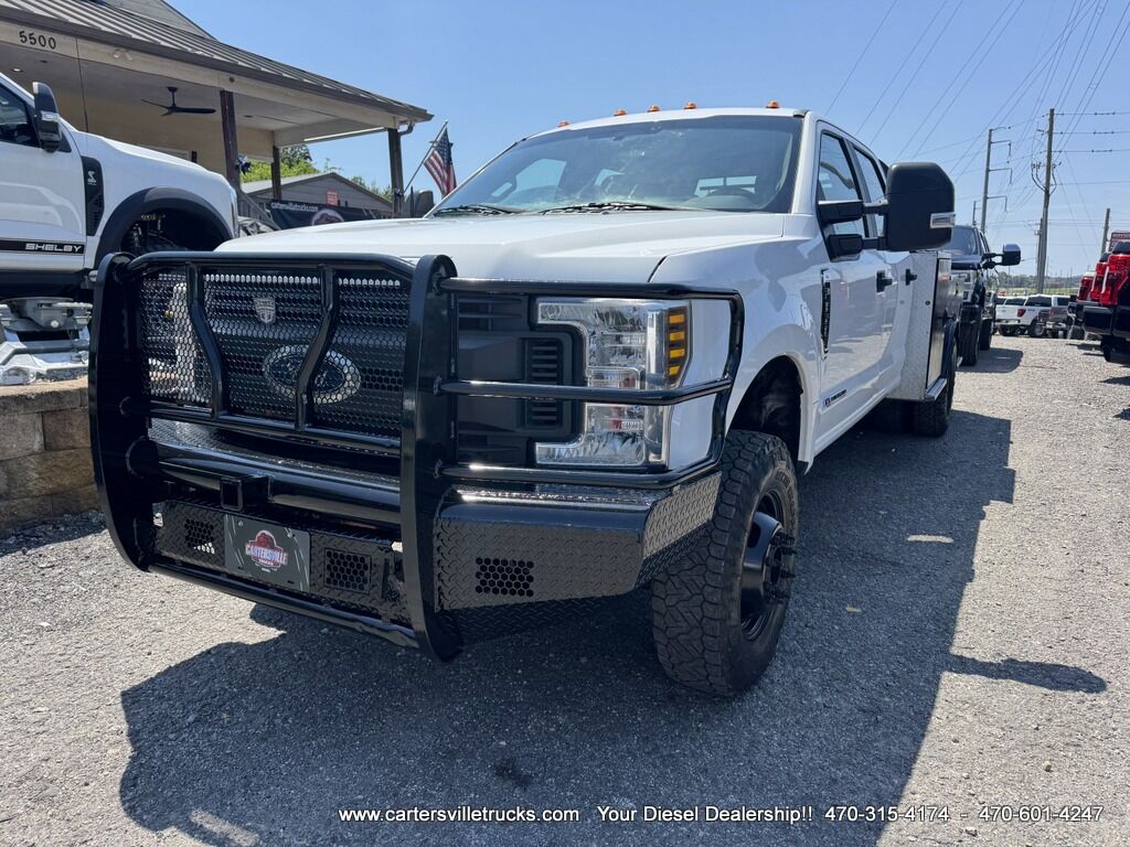 2018 Ford F350sd XL 4x4 - VALUE PKG - UTILITY FLATBED  - 4.10 RATIO