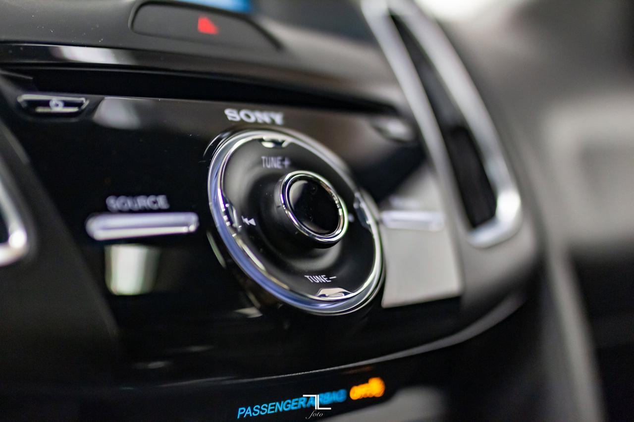 2018 Ford Focus AWD RS Manual Leather Roof Nav Red Deer AB