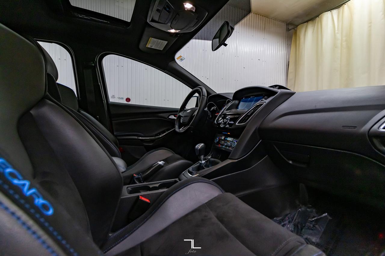 2018 Ford Focus AWD RS Manual Leather Roof Nav Red Deer AB