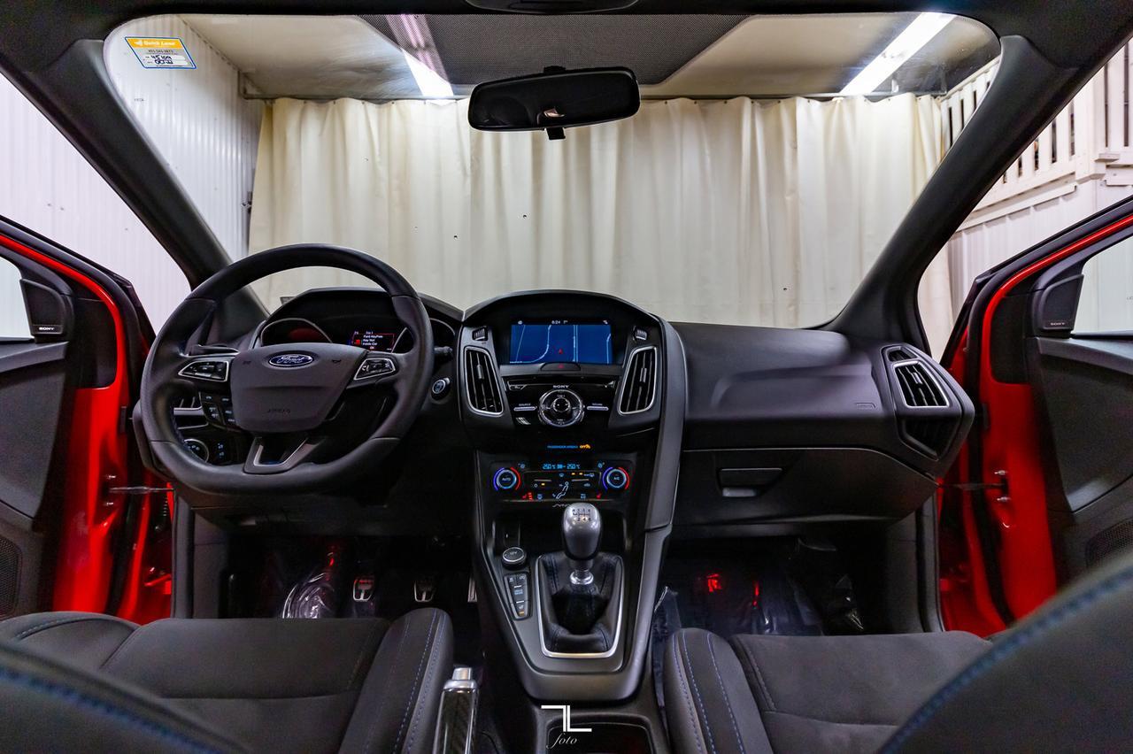 2018 Ford Focus AWD RS Manual Leather Roof Nav Red Deer AB