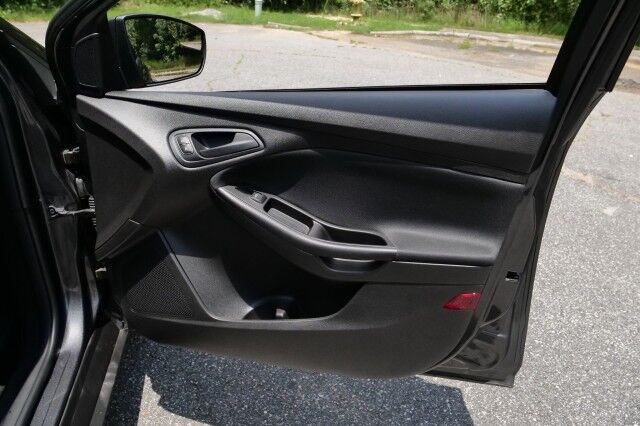 2018 Ford Focus S / SYNC With AppLink / Rear View Camera! High Point NC
