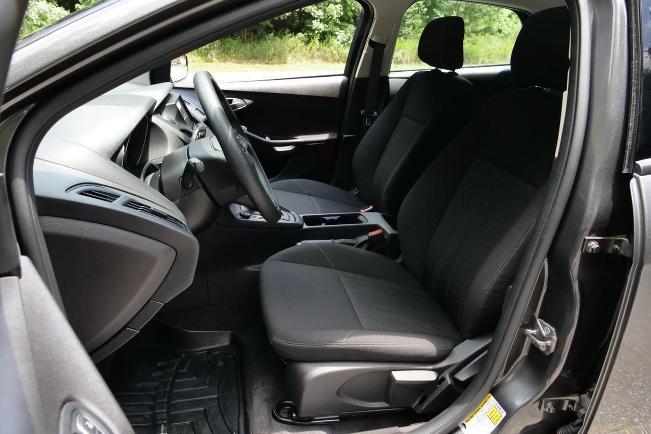 2018 Ford Focus S / SYNC With AppLink / Rear View Camera! High Point NC