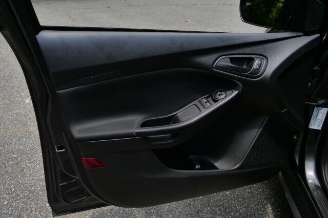 2018 Ford Focus S / SYNC With AppLink / Rear View Camera! High Point NC
