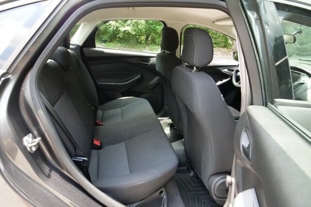 2018 Ford Focus S / SYNC With AppLink / Rear View Camera! High Point NC