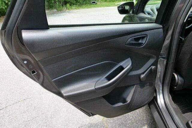 2018 Ford Focus S / SYNC With AppLink / Rear View Camera! High Point NC