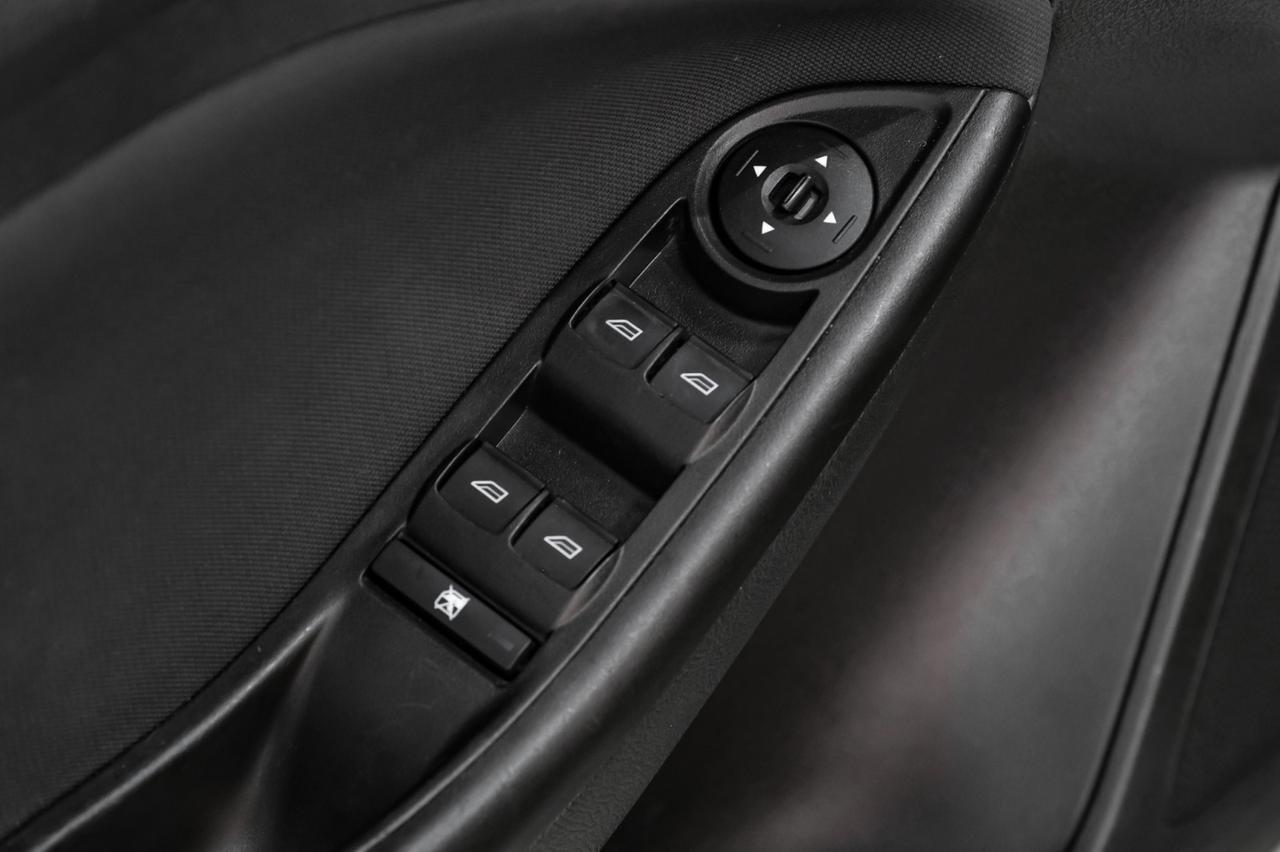 2018 Ford Focus SE AUTOMATIC HEATED SEATS REAR CAMERA BLUETOOTH CRUISE CONTROL A Carrollton TX