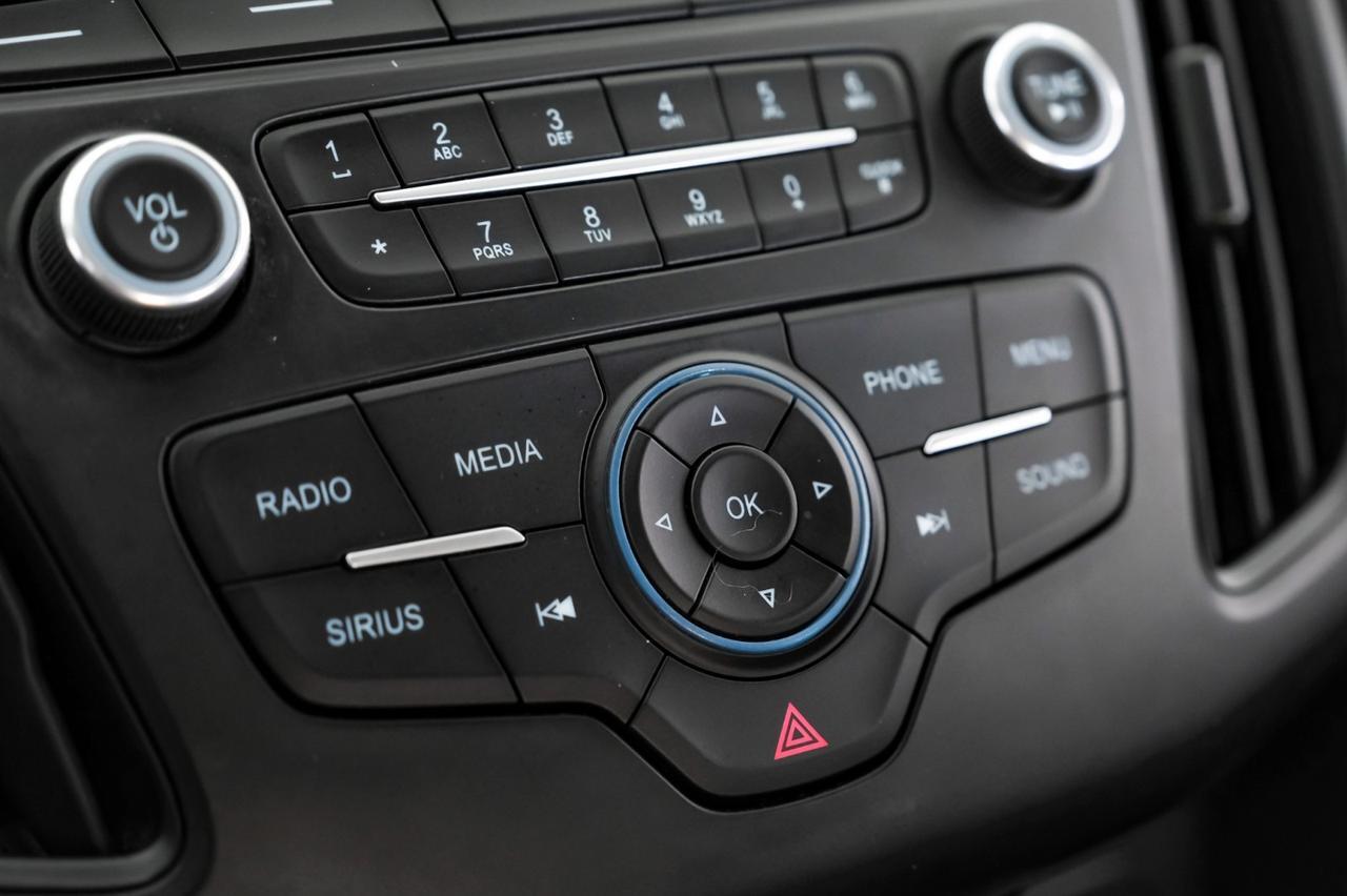 2018 Ford Focus SE AUTOMATIC HEATED SEATS REAR CAMERA BLUETOOTH CRUISE CONTROL A Carrollton TX