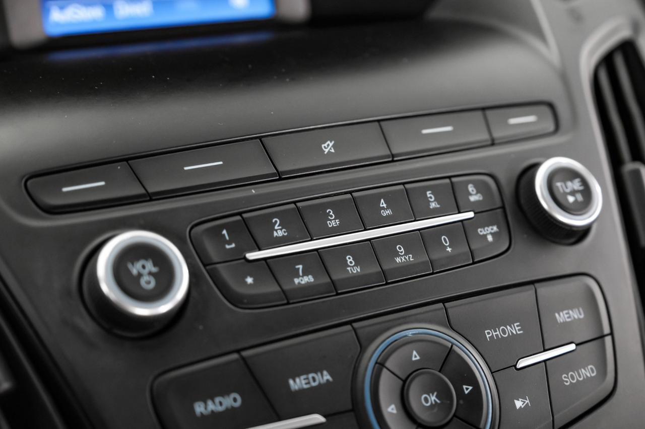 2018 Ford Focus SE AUTOMATIC HEATED SEATS REAR CAMERA BLUETOOTH CRUISE CONTROL A Carrollton TX