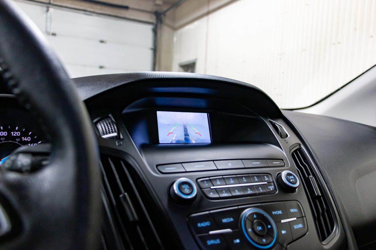 2018 Ford Focus SE Hatchback BCam Heated Seats Red Deer AB