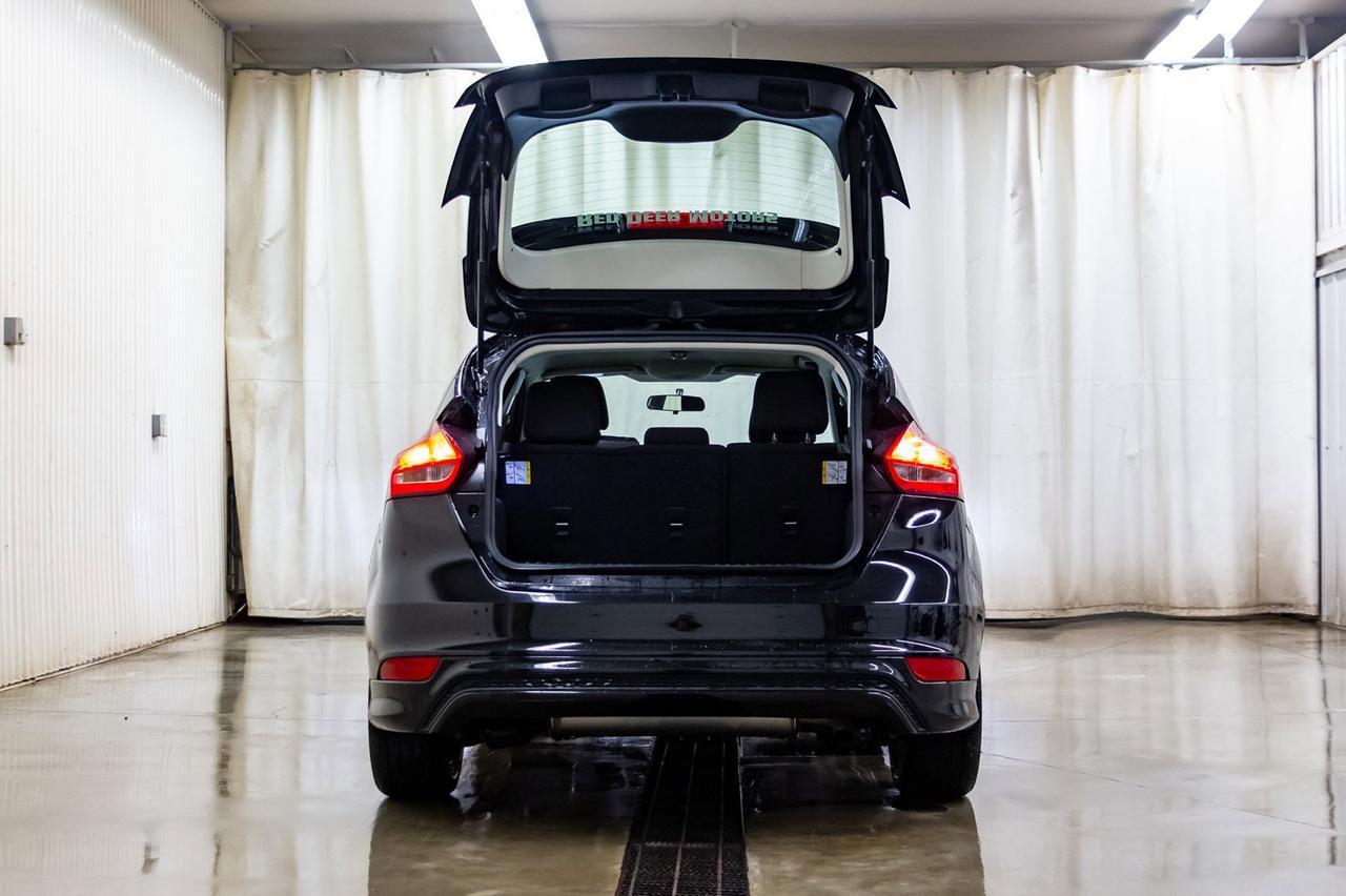 2018 Ford Focus SE Hatchback BCam Heated Seats Red Deer AB