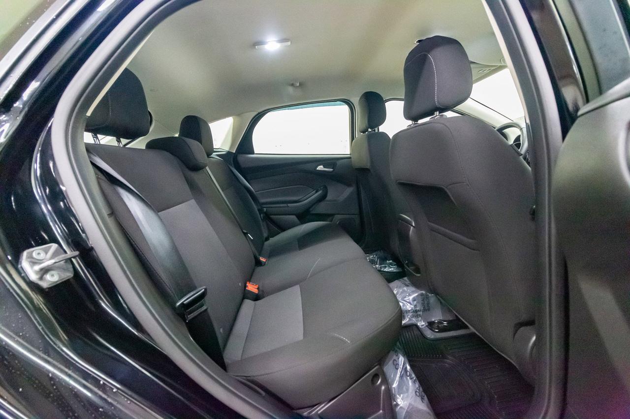 2018 Ford Focus SE Hatchback BCam Heated Seats Red Deer AB