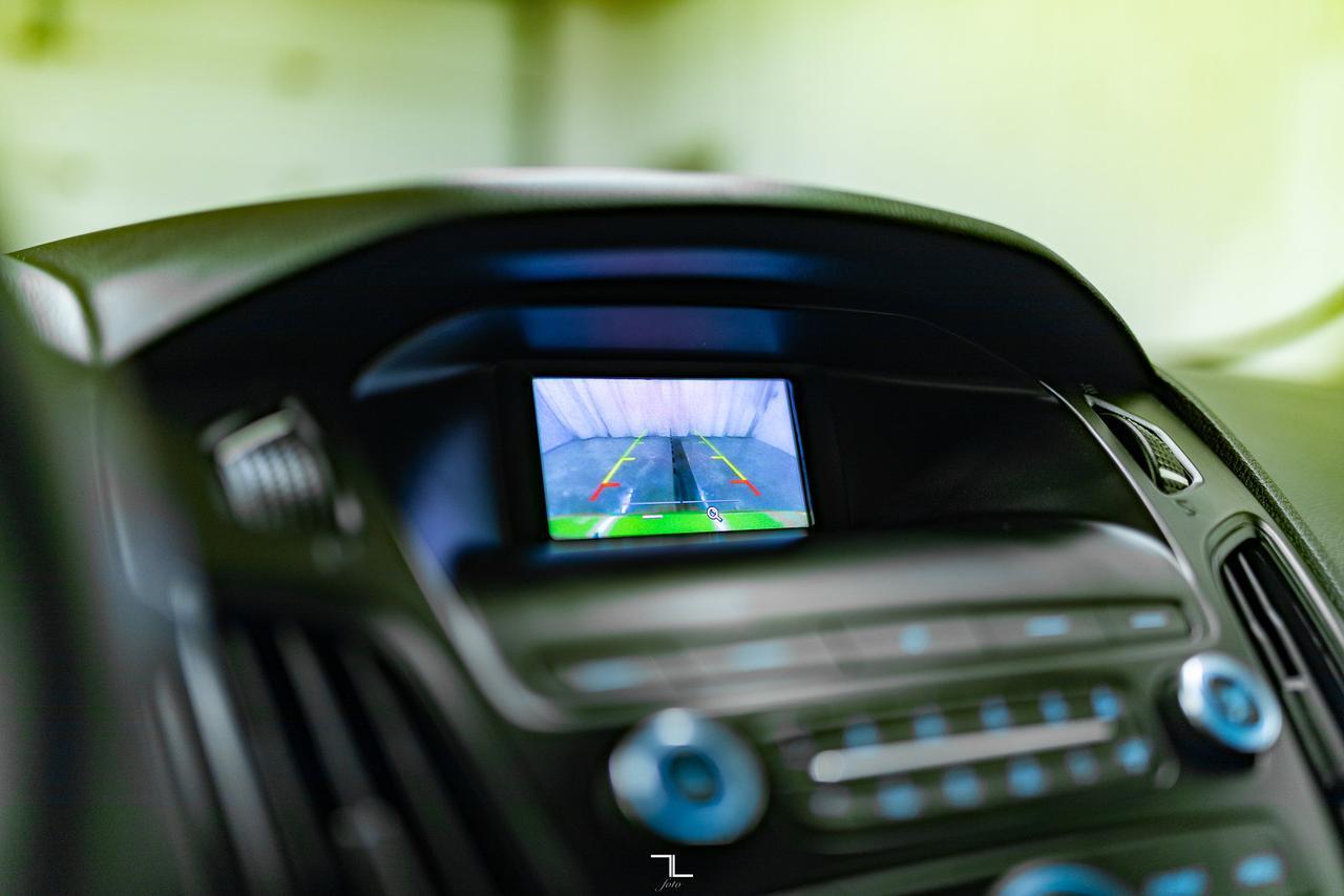 2018 Ford Focus SE Hatchback BCam Red Deer AB