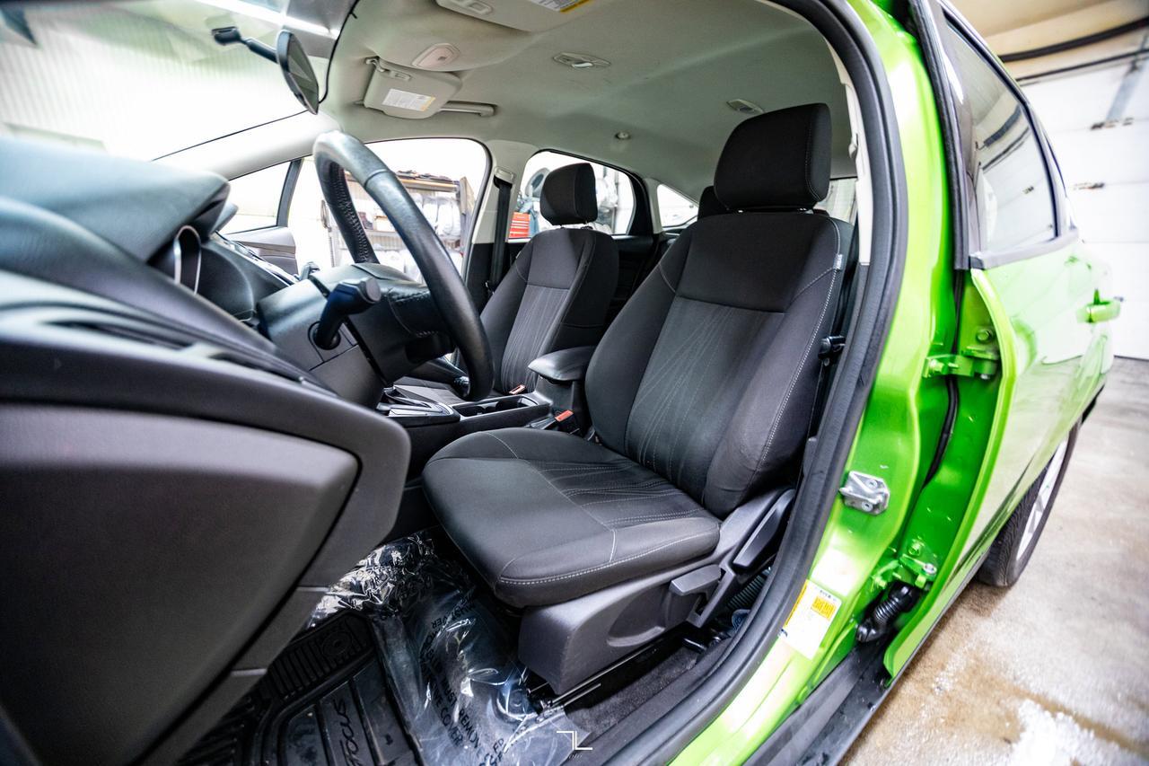 2018 Ford Focus SE Hatchback BCam Red Deer AB