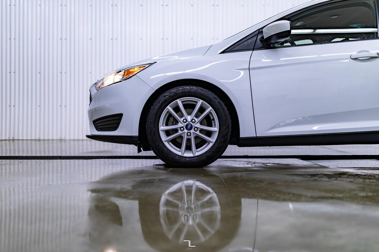 2018 Ford Focus SE Hatchback BCam Red Deer AB